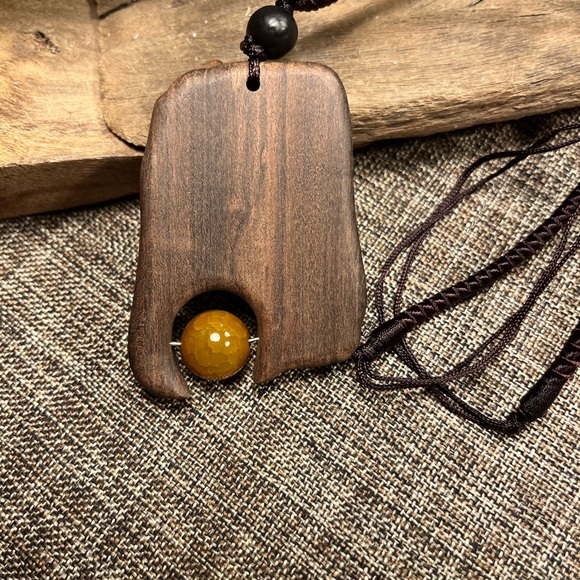 5208-HTT Handmade Sandalwood Natural Stone Pendant Necklace Long Adjustable New - Picture 4 of 10